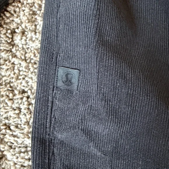 Lululemon LS Button-Up Shirt - Picture 4 of 5